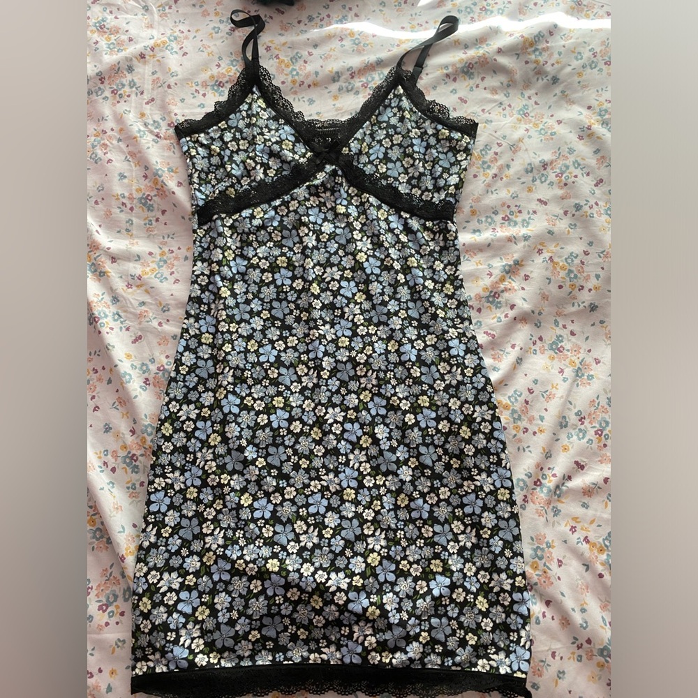 Divided By H&M Floral Dress with lace details